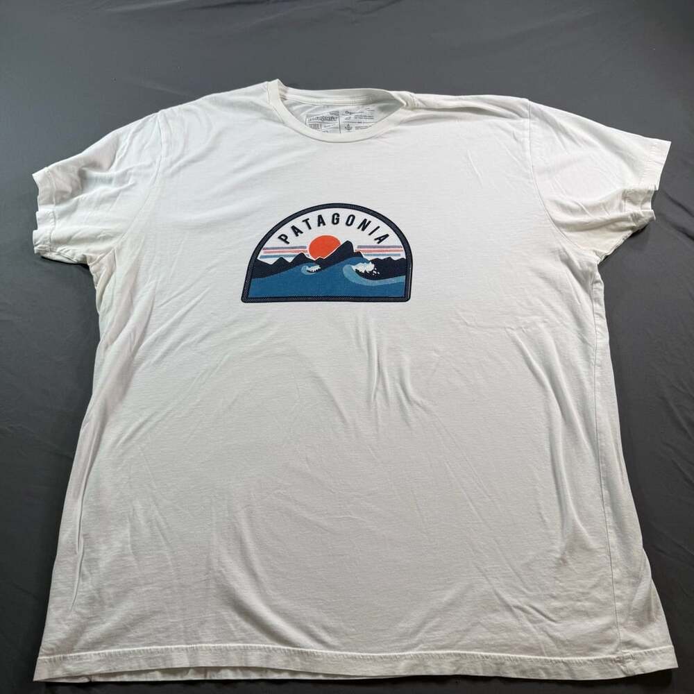Patagonia Men's Boardie Badge Organic Cotton T-Shirt White XXL Slim Fit